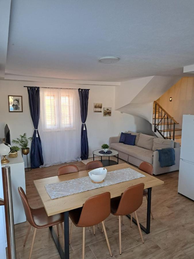 Villa Venkin Dvor Novaglia Esterno foto