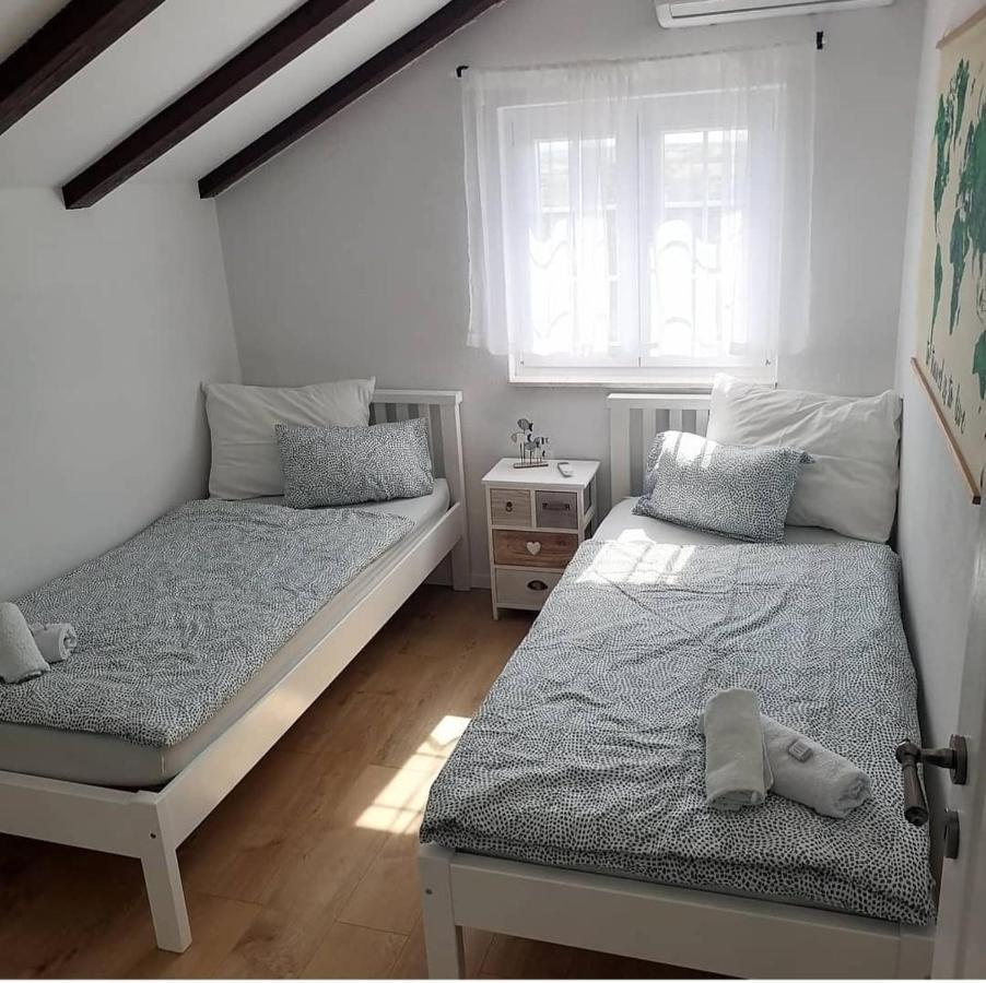 Villa Venkin Dvor Novaglia Esterno foto